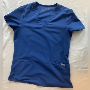 FIGS Women's casma 3 pocket top. Size XS. Winning blue rare color